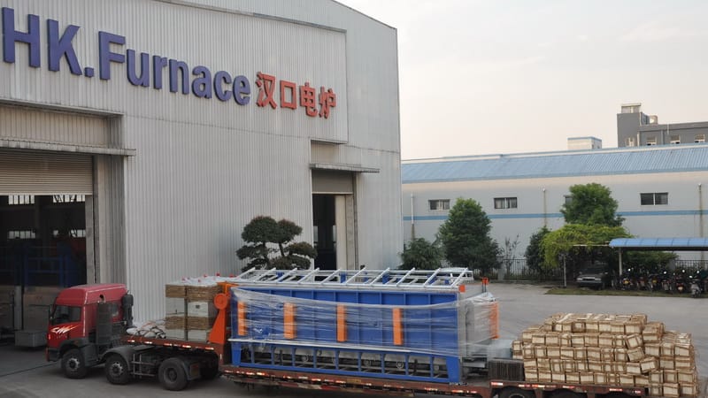 Bogie Type Catalyst Roasting Furnace Factory Loading